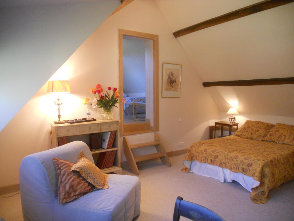 Bed and Breakfast Les Vieux Guays Cerdon  Zimmer foto